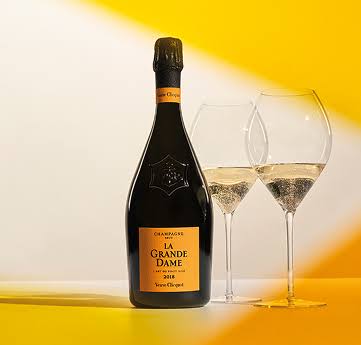 Veuve Clicquot La Grande Dame 2018 com estojo